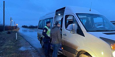 AFŞİN’DE OKUL SERVİS ARAÇLARI DENETLENDİ