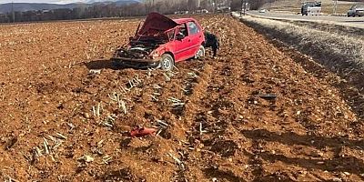 AFŞİN'DE OTOMOBİL TAKLA ATTI: 3 YARALI