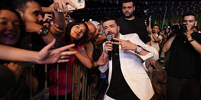 AĞUSTOS FUARI, BURAK KUT KONSERİYLE RENKLENDİ
