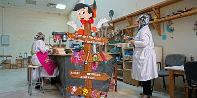 AHŞAP HEDİYELİK EŞYA ATÖLYESİ’NDE AİLE EKONOMİSİNE BÜYÜK KATKI