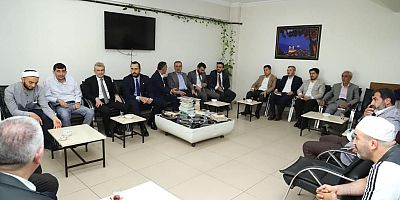 AK KADROLAR BAYRAMDA DA SAHADA!