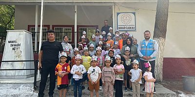 AK PARTİ DULKADİROĞLU KADIN VE GENÇLİK KOLLARINDAN MİNİKLERE TATLI SÜRPRİZ