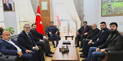 AK PARTİ İLÇE TEŞKİLATINDAN KAYMAKAM’A ZİYARET
