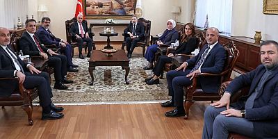 AK PARTİ KAHRAMANMARAŞ HEYETİNDEN DİYANET İŞLERİ BAŞKANI PROF. DR. SAFİ ARPAGUŞ’A ZİYARET