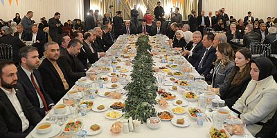 AK PARTİ KAHRAMANMARAŞ İL BAŞKANLIĞI GELENEKSEL VEFA İFTARINI YOĞUN KATILIMLA GERÇEKLEŞTİRDİ