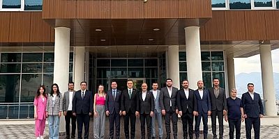 AK PARTİ KAHRAMANMARAŞ TEŞKİLATI’NDAN BARO BAŞKANI MEHMET KAAN KIR’A ZİYARET