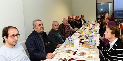 AKSARAY BELEDİYESİ, KSÜ’DE DEPREMZEDELER İÇİN 1500 KİŞİLİK İFTAR PROGRAMI DÜZENLEDİ