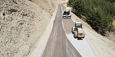 ALİ KAYASI’NA ULAŞIM SAĞLAYAN YOL ASFALTLANIYOR
