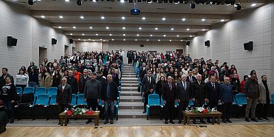 Kahramanmaraş Büyükşehir Belediyesi ve KSÜ iş birliğiyle düzenlenen programda gençlere seslenen Prof. Dr. Mustafa Kaçar Kuşçu’nun bilimsel mirasına