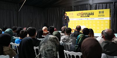 ALTAY CEM MERİÇ, KİTAP FUARI’NDA İSLAMİ İLİMLERİ ANLATTI