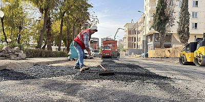 ALTYAPISI TAMAMLANAN YOLLARDA ASFALT MESAİSİ SÜRÜYOR