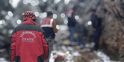 ANDIRIN’DA KAYALIKLARDAN DÜŞTÜ HAYATINI KAYBETTİ