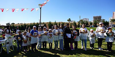 ANNELER VE ÇOCUKLAR TURŞU ATÖLYESİ’NDE MORAL DEPOLADI