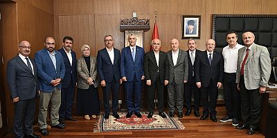 BAKAN BOLAT’TAN BÜYÜKŞEHİR’E ZİYARET