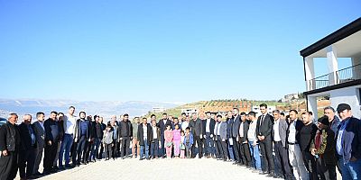 BAŞKAN ADAYI TOPTAŞ, MAHALLELERDE VATANDAŞLARLA BULUŞTU