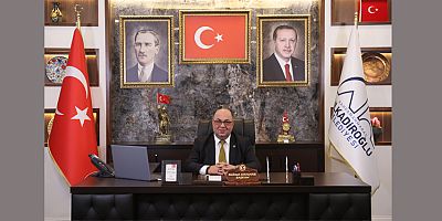 BAŞKAN AKPINAR’DAN ANNELER GÜNÜ MESAJI: “CENNET, ANNELERİN AYAKLARI ALTINDADIR”