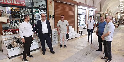 BAŞKAN AKPINAR, RESTORASYONU TAMAMLANAN TARİHÎ KAPALI ÇARŞIDA ESNAFLA BULUŞ