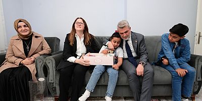 BAŞKAN GÖRGEL, ASRIN FELAKETİNDE AİLESİNİ KAYBEDEN VATANDAŞLARI ZİYARET ETTİ