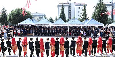 BAŞKAN GÖRGEL, ÇOCUKLARLA BİRLİKTE 23 NİSAN’I KUTLADI