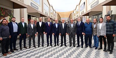 BAŞKAN GÖRGEL, DEREPAZARI ÇARŞISI’NDA ESNAF VE VATANDAŞLARLA BİR ARAYA GELDİ
