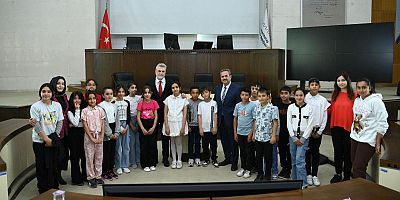 BAŞKAN GÖRGEL, KOLTUĞU MİNİK BAŞKAN MİNA NUR’A DEVRETTİ