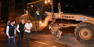 BAŞKAN GÖRGEL, TAŞKIN HASARINI GİDERMEYE ÇALIŞAN EKİPLERİN BAŞINDA
