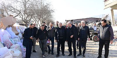 BAŞKAN GÜNGÖR’DEN HAL ESNAFINA ZİYARET