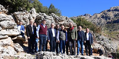 BAŞKAN GÜNGÖR, “DİREKLİ MAĞARASI, TARİHİN YENİ SIFIR NOKTASI OLMAYA ADAY”