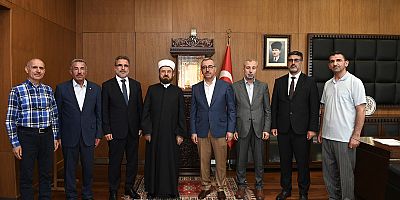 BAŞKAN GÜNGÖR, DÜNYA MÜSLÜMAN ÂLİMLER BİRLİĞİ GENEL SEKRETERİ KARADAĞİ İLE BİR ARAYA GELDİ