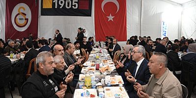 BAŞKAN GÜNGÖR, GALATASARAY KONTEYNER KENT’TE VATANDAŞLARLA İFTAR YAPTI