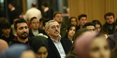 BAŞKAN GÜNGÖR GENÇLERLE DERBİYİ İZLEDİ