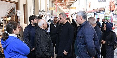 BAŞKAN GÜNGÖR, KAPALI ÇARŞI ESNAFINI ZİYARET ETTİ