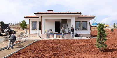 BAŞKAN GÜNGÖR “KÖY EVLERİ BAYRAMIN 2. GÜNÜ TESLİM EDİLECEK”