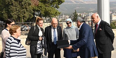 BAŞKAN GÜNGÖR, ÖNCEKİ DÖNEM BAKANLARINI VE MİLLETVEKİLİNİ AĞIRLADI