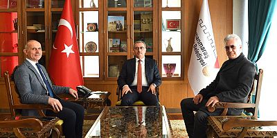 BAŞKAN GÜNGÖR OYUNCU TAMER KARADAĞLI’YI AĞIRLADI