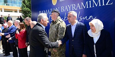 BAŞKAN GÜNGÖR, ŞEHİR PROTOKOLÜ VE VATANDAŞLARLA BAYRAMLAŞTI