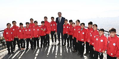 BAŞKAN GÜNGÖR: “SPORU DA ŞİİR GİBİ YAPACAK NESİL”