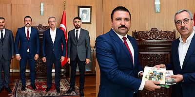 BAŞKAN GÜNGÖR, ÜLKÜ OCAKLARI İL BAŞKANI DURSUN NAR VE YÖNETİMİNİ AĞIRLADI