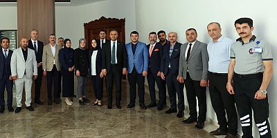 BAŞKAN HANİFİ TOPTAŞ, BELEDİYE PERSONELİYLE BAYRAMLAŞTI