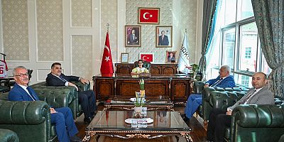 BAŞKAN KARACA, 23 NİSAN’DA KOLTUĞUNU HURİ SENA KARADENİZ’E DEVRETTİ