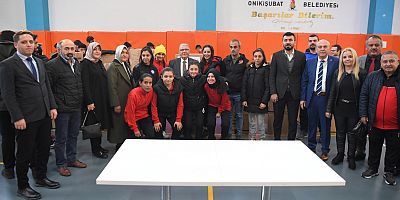 BAŞKAN MAHÇİÇEK, 40 KULÜPTEN BİN SPORCUYA MALZEME DESTEĞİ VERDİ