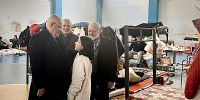 BAŞKAN MAHÇİÇEK DEPREMZEDELERLE BİRE BİR İLGİNEYOR