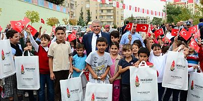 BAŞKAN MAHÇİÇEK, DÜNYA ÇOCUK KİTAPLARI HAFTASI’NI KUTLADI