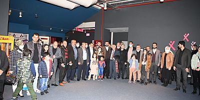 BAŞKAN MAHÇİÇEK ‘KESİŞME İYİ Kİ VARSIN EREN’ JESTİ YAPTI