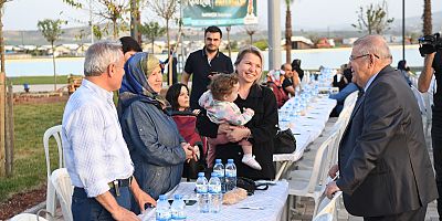 BAŞKAN MAHÇİÇEK ONİKİŞUBAT İLÇESİNDEKİ BAŞARIDA HEPİNİZİN EMEĞİ VAR