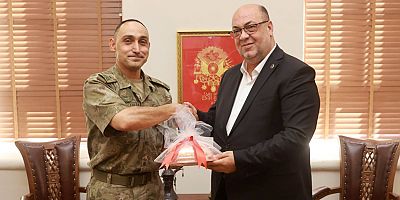 BAŞKAN MEHMET AKPINAR’DAN GARNİZON KOMUTANI TUĞGENERAL HAKAN KAN’A ZİYARET