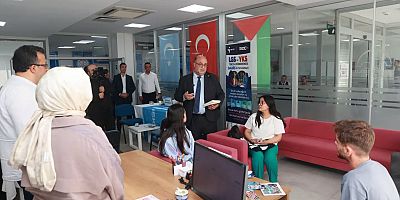 BAŞKAN MEHMET AKPINAR, YKS TERCİH DANIŞMANLIĞI PROGRAMINI ZİYARET ETTİ