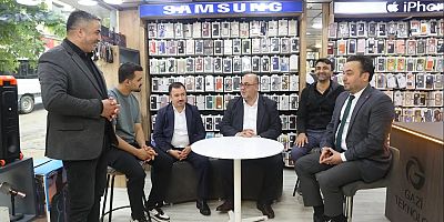 BAŞKAN MEHMET AKPINAR ZÜBEYDE HANIM CADDESİ ESNAFINI ZİYARET ETTİ