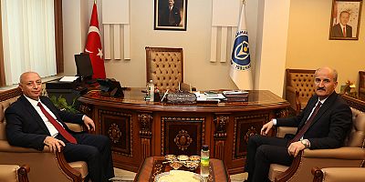 BAŞKAN OKAY’DAN, KİÜ REKTÖRÜ BAKAN’A “HAYIRLI OLSUN” ZİYARETİ