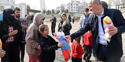 BAŞKAN OKAY KÜLLİYE YANINDAKİ ÇADIRKENTİ ZİYARET ETTİ
